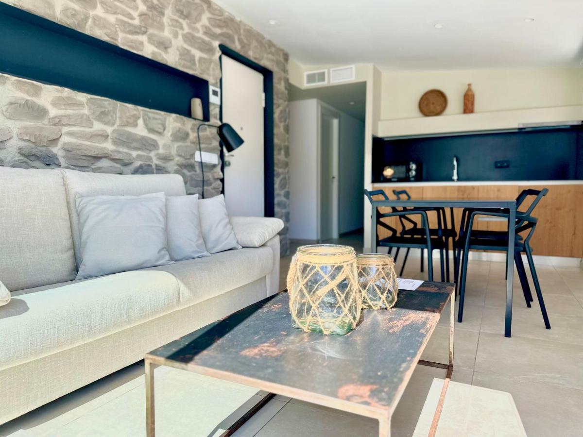 Cala Vadella Beachwalk Suites Ngoại thất bức ảnh