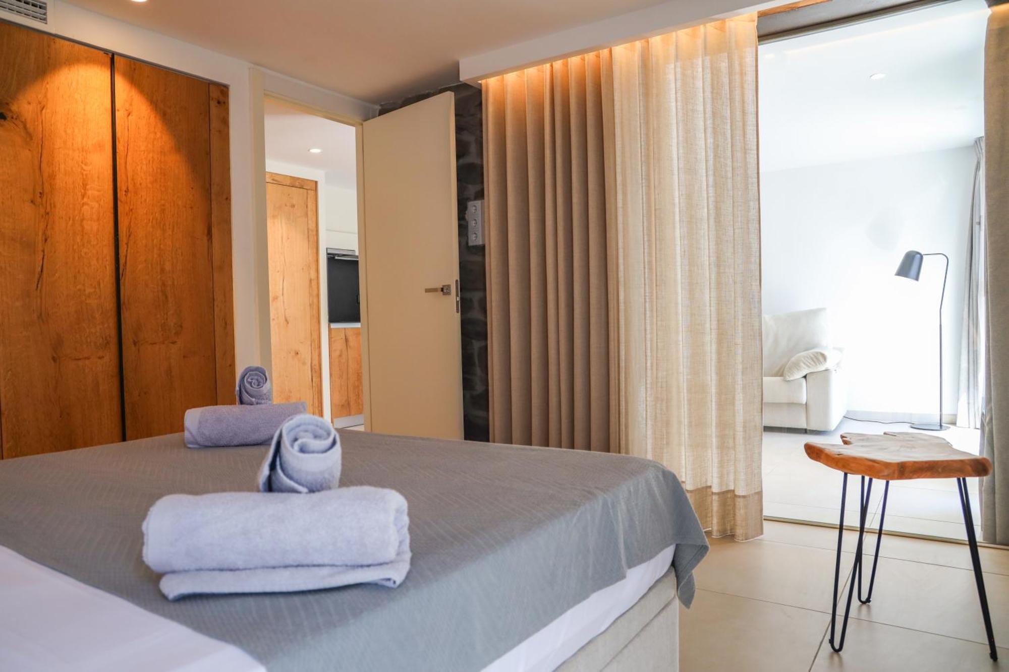 Cala Vadella Beachwalk Suites Phòng bức ảnh
