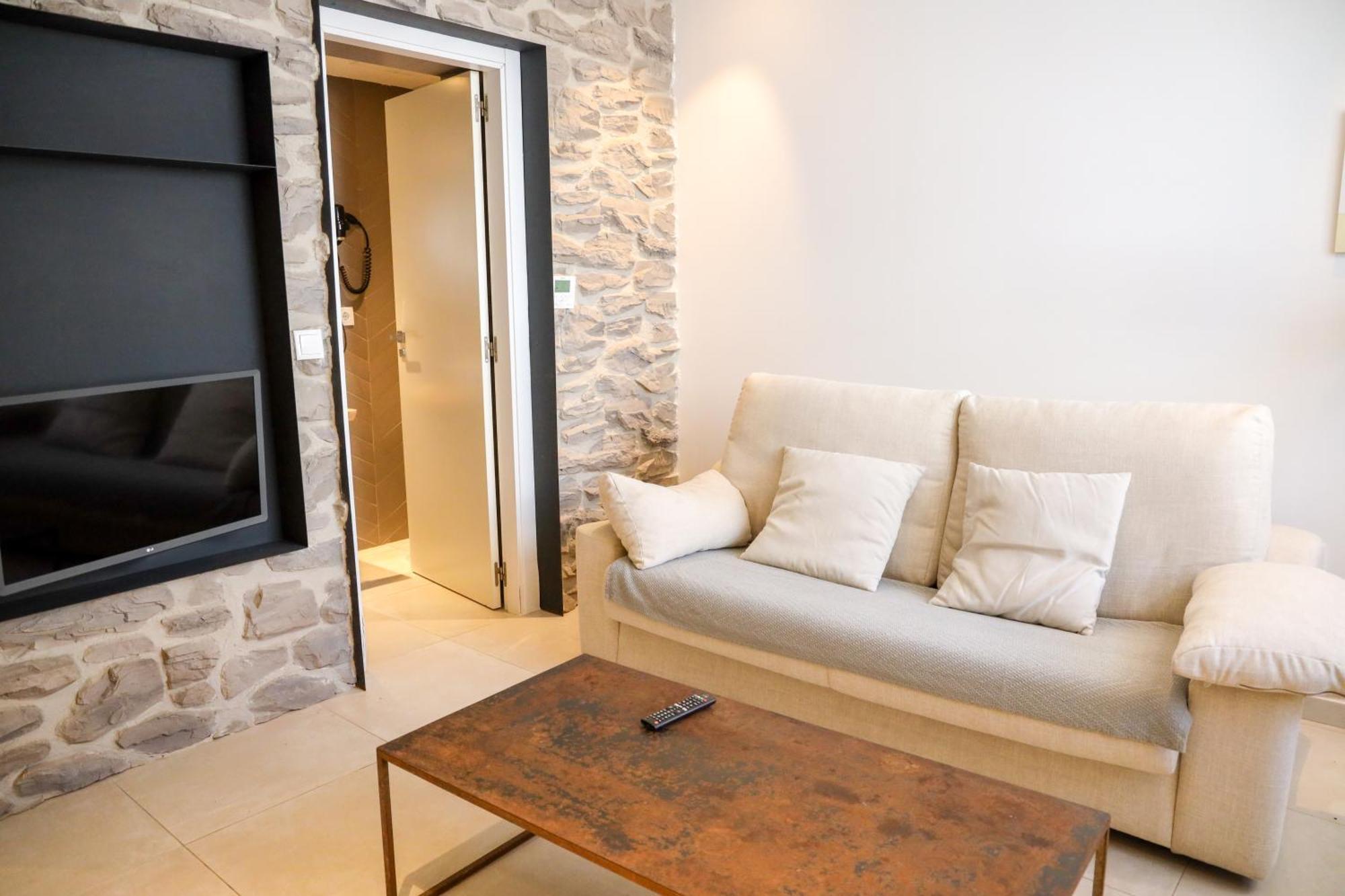 Cala Vadella Beachwalk Suites Ngoại thất bức ảnh
