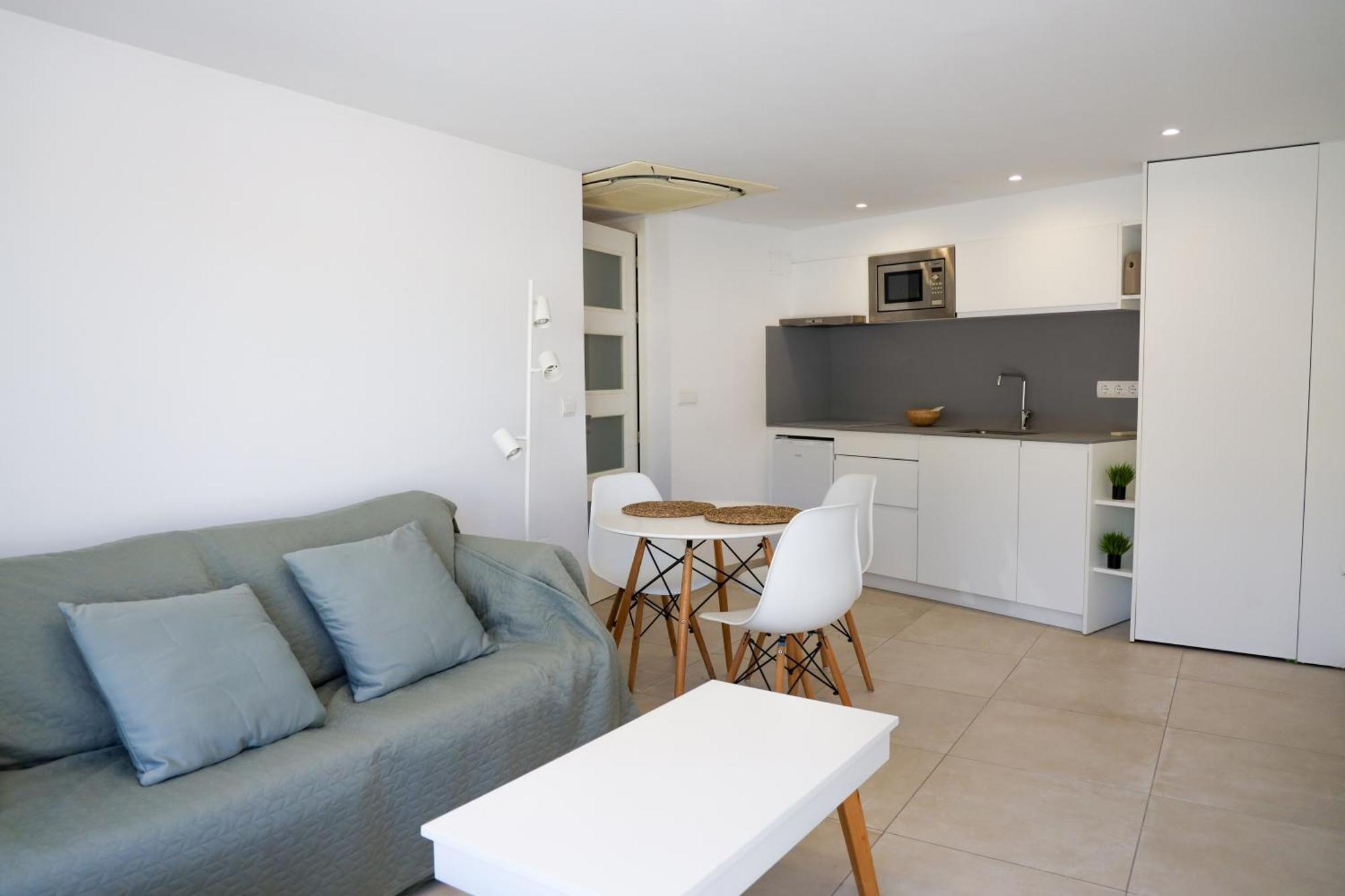 Cala Vadella Beachwalk Suites Ngoại thất bức ảnh